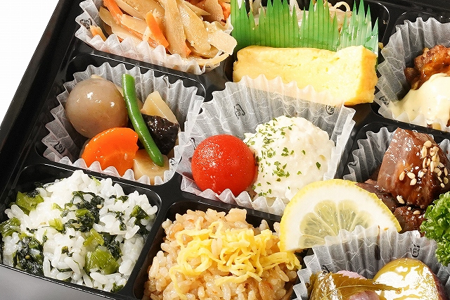 サイコロステーキ彩り12マス御膳